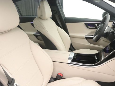 New 2025 Mercedes-Benz C 300 4MATIC Sedan image 9