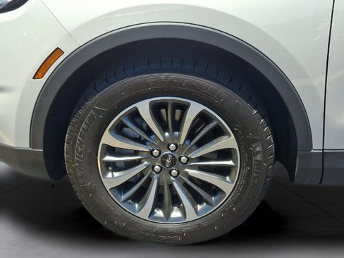 Used 2023 Lincoln Nautilus FWD image 26