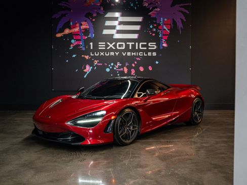 Used 2018 McLaren 720S RWD image 2