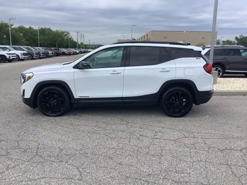Used 2021 GMC Terrain SLT w/ Elevation Edition FWD image 8