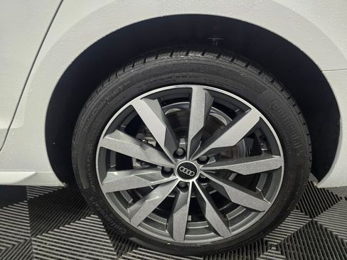 Used 2023 Audi A4 2.0T Premium w/ Convenience Package image 22