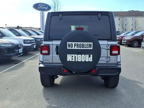 Used 2020 Jeep Wrangler Unlimited Sahara AWD/4WD image 6