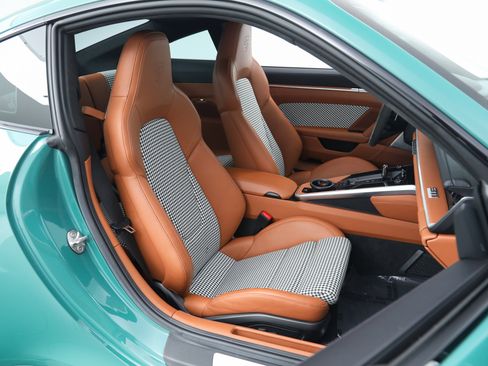 Used 2023 Porsche 911 Turbo S AWD/4WD image 17