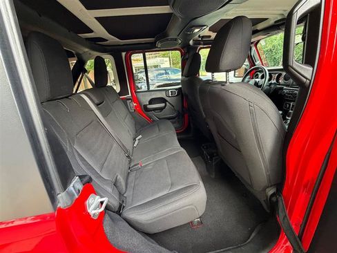 Used 2018 Jeep Wrangler Unlimited Sport S AWD/4WD image 30
