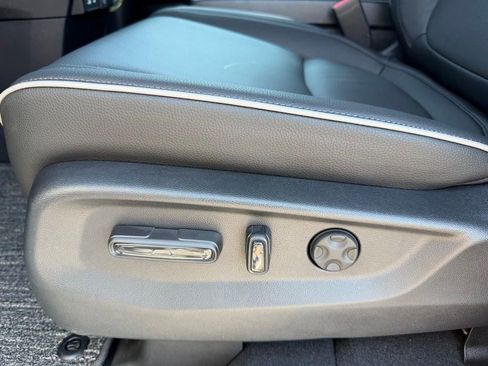 New 2026 Honda Odyssey Touring image 14