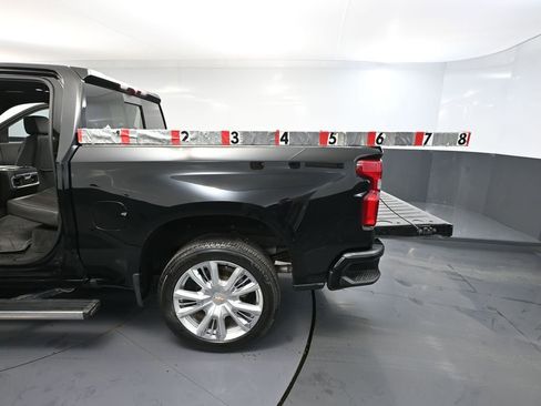 Used 2023 Chevrolet Silverado 1500 High Country w/ High Country Premium Package AWD/4WD image 47