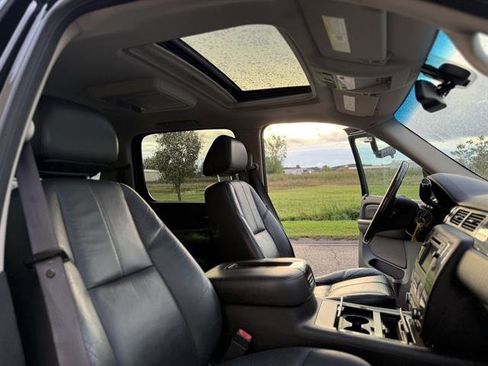 Used 2009 GMC Yukon XL Denali image 20