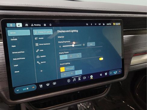 Used 2024 Rivian R1S Adventure image 14