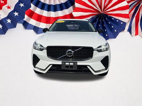 Used 2025 Volvo XC60 B5 Core AWD/4WD image 27