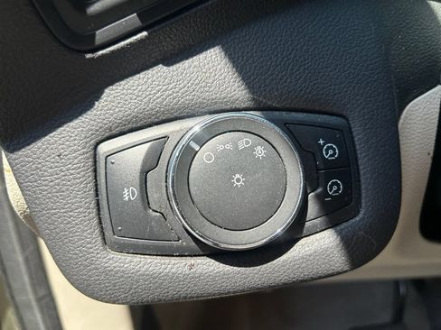 Used 2013 Ford Escape SE FWD image 20