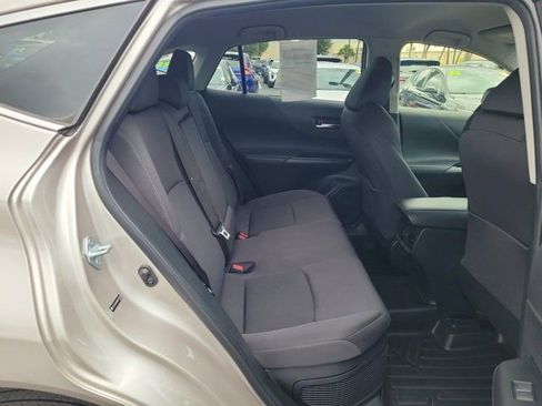 Used 2021 Toyota Venza LE AWD/4WD image 9
