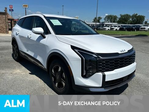 Used 2026 Kia Sportage LX FWD image 3