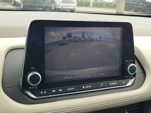 Certified 2023 Nissan Rogue SV FWD image 31