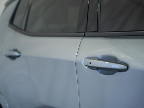 Used 2023 Jeep Compass High Altitude AWD/4WD image 14