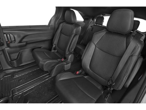 New 2026 Toyota Sienna XLE Woodland Edition AWD/4WD image 10