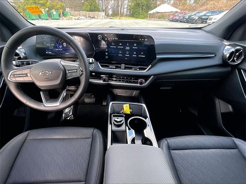 Certified 2026 Chevrolet Equinox LT w/ Convenience Package II image 13