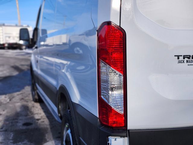 New 2026 Ford Transit 250 Low Roof RWD image 9