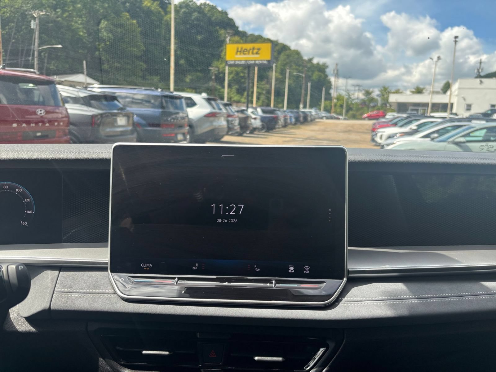 Used 2026 Volkswagen Tiguan SE AWD/4WD image 19