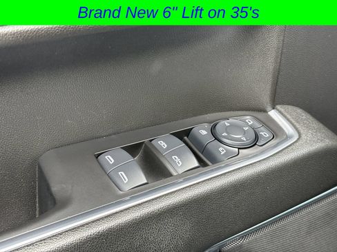 Used 2025 GMC Sierra 1500 SLT AWD/4WD image 23