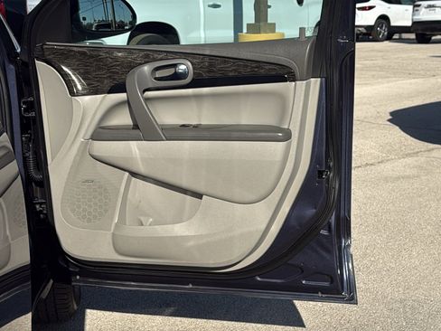 Used 2014 Buick Enclave Leather w/ Trailering Provision Package image 27
