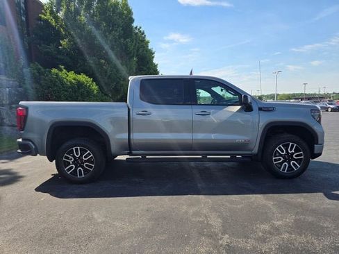 Used 2024 GMC Sierra 1500 AT4 w/ Technology Package AWD/4WD image 2