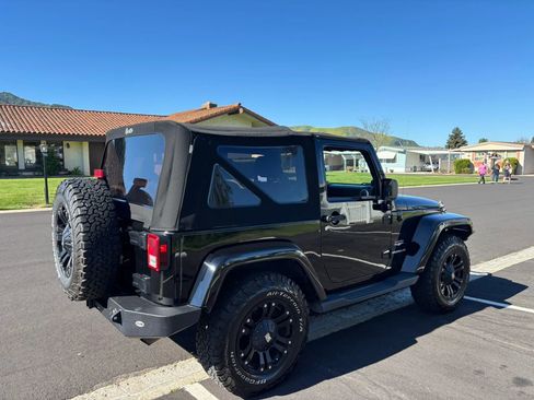 Used 2009 Jeep Wrangler Sahara image 10