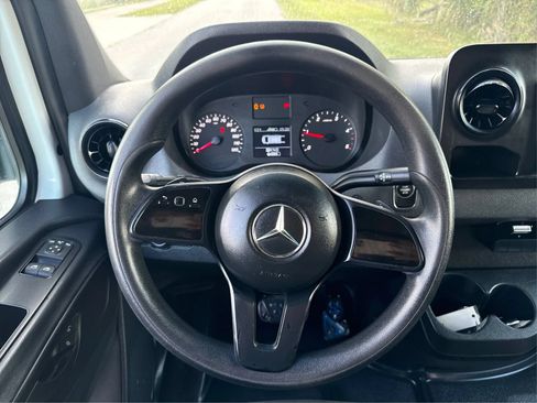 Used 2019 Mercedes-Benz Sprinter 170 Cargo image 14