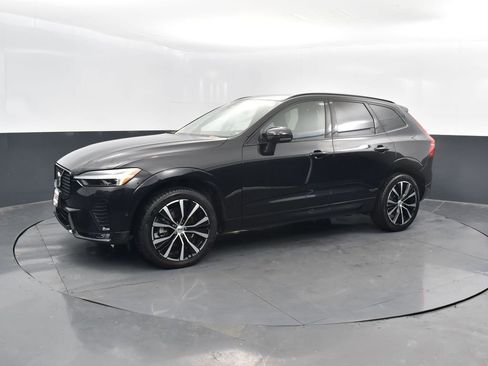 Used 2024 Volvo XC60 B5 Plus image 8