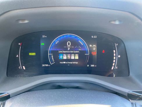 Used 2025 Toyota Camry LE image 40