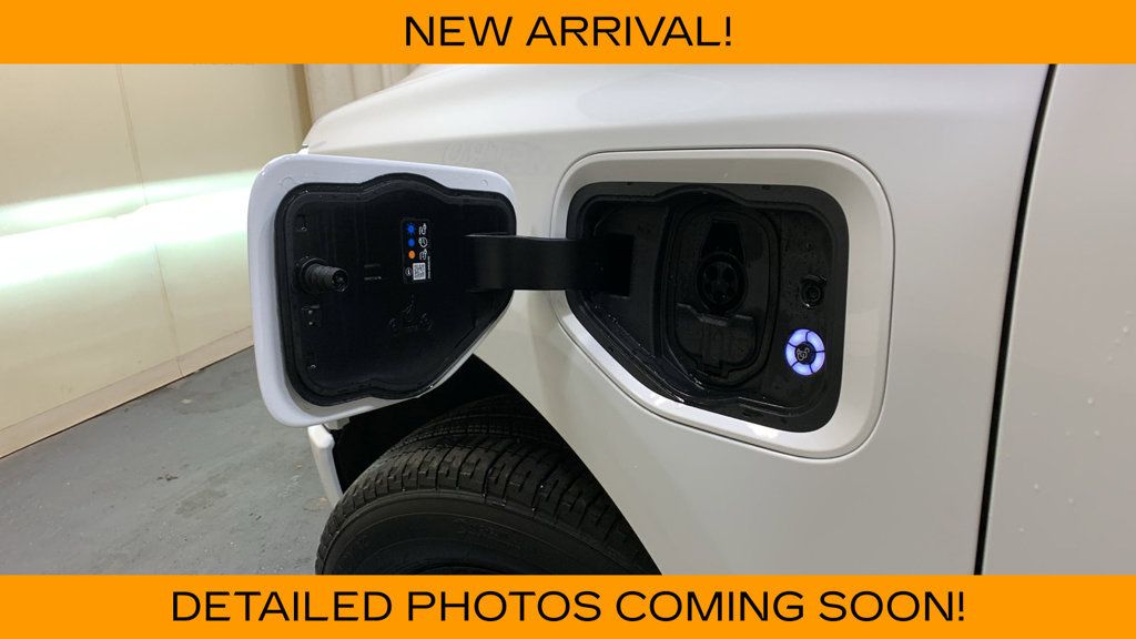 Used 2025 Ford F150 Lightning XLT AWD/4WD image 44