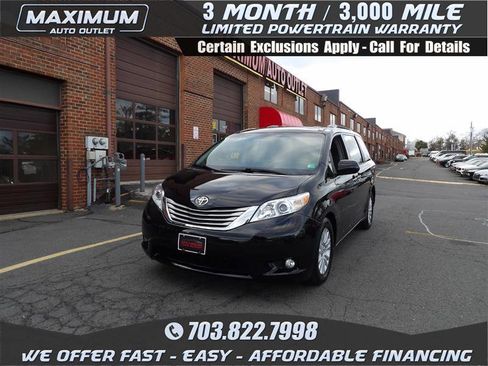 Used 2017 Toyota Sienna XLE image 1
