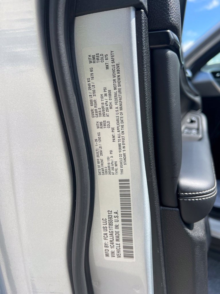 Used 2026 Jeep Grand Cherokee L Laredo RWD image 45