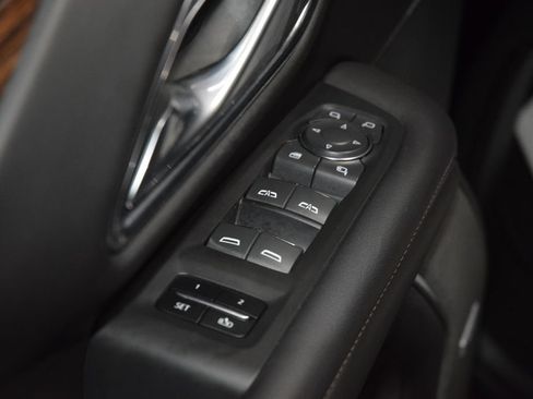 Used 2023 Chevrolet Suburban High Country AWD/4WD image 46