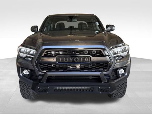 Used 2023 Toyota Tacoma TRD Off-Road image 2