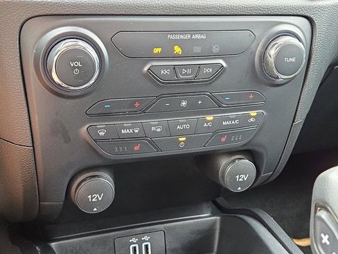 Used 2022 Ford Ranger Lariat w/ Tremor Off-Road Package image 27