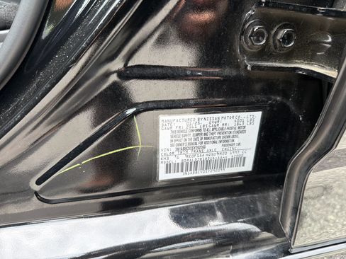 Used 2025 Nissan Sentra SV FWD image 31