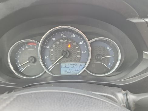 Used 2014 Toyota Corolla LE FWD image 26