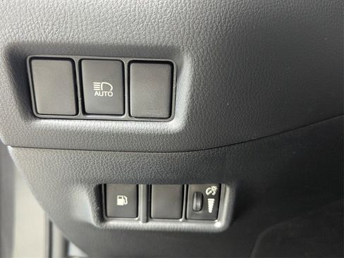 Used 2021 Toyota C-HR LE image 13