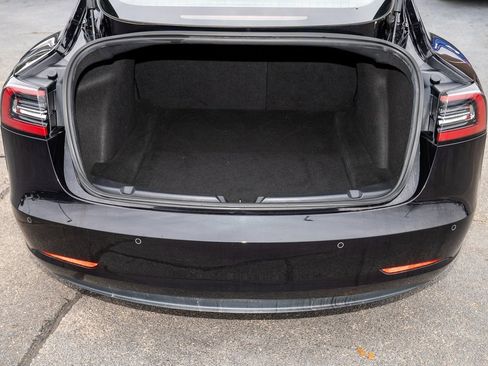 Used 2018 Tesla Model 3 Long Range image 5