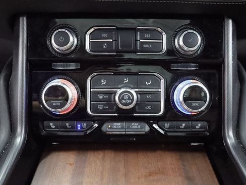 Used 2023 GMC Yukon Denali Ultimate AWD/4WD image 41