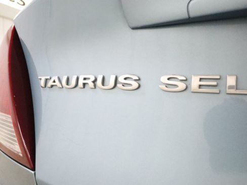 Used 2007 Ford Taurus SEL FWD image 20