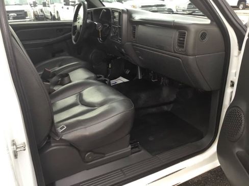 Used 2007 GMC Sierra 2500 W/T RWD image 29