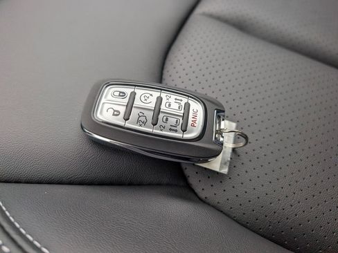 New 2026 Chrysler Pacifica Select FWD image 23