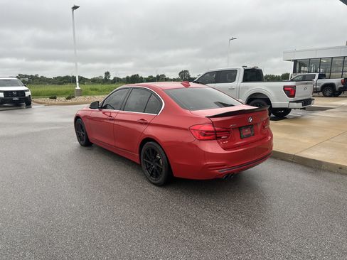Used 2017 BMW 330i xDrive Sedan AWD/4WD image 3