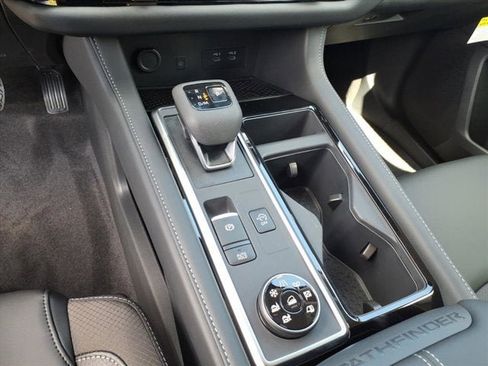 New 2026 Nissan Pathfinder SL AWD/4WD image 8