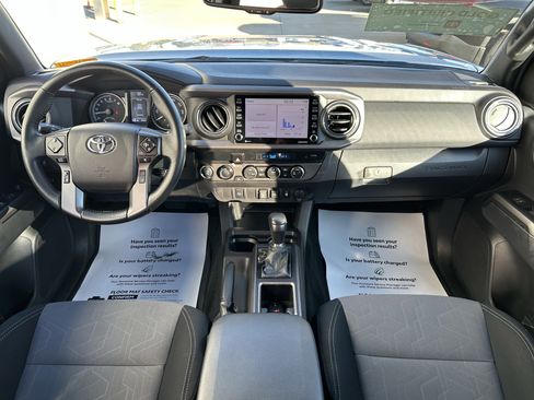 Certified 2023 Toyota Tacoma TRD Off-Road image 19