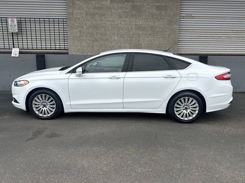 Used 2013 Ford Fusion SE FWD image 5