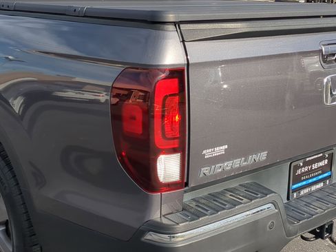 Used 2020 Honda Ridgeline RTL-E image 11