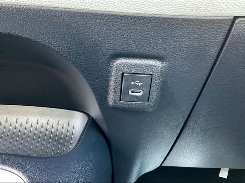 Used 2023 Toyota Corolla SE FWD image 38