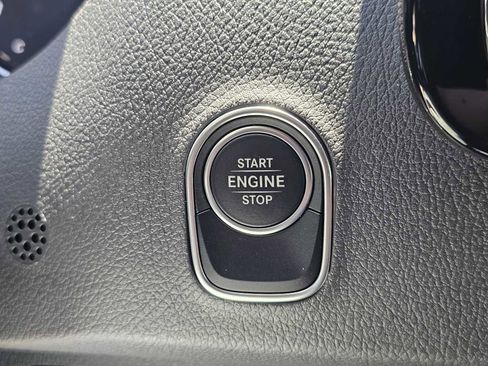 Used 2025 Mercedes-Benz Sprinter 2500 image 30